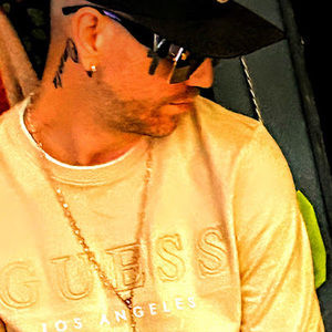 Meet your Posher, Travis